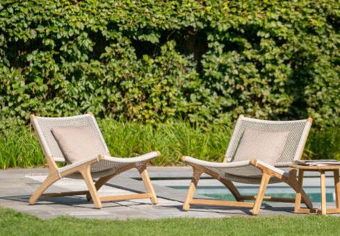 Lounge Chair Mistakes That Hurt Your Back